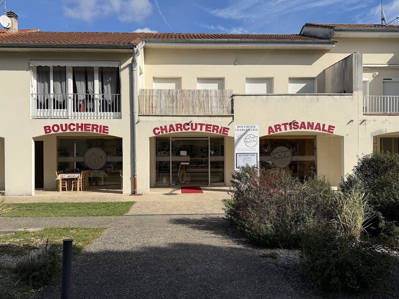 La devanture de la Boucherie JF Pervieux