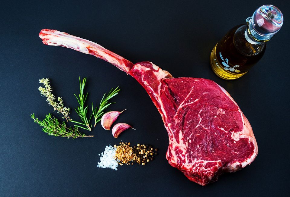 Côte de bœuf et aromates